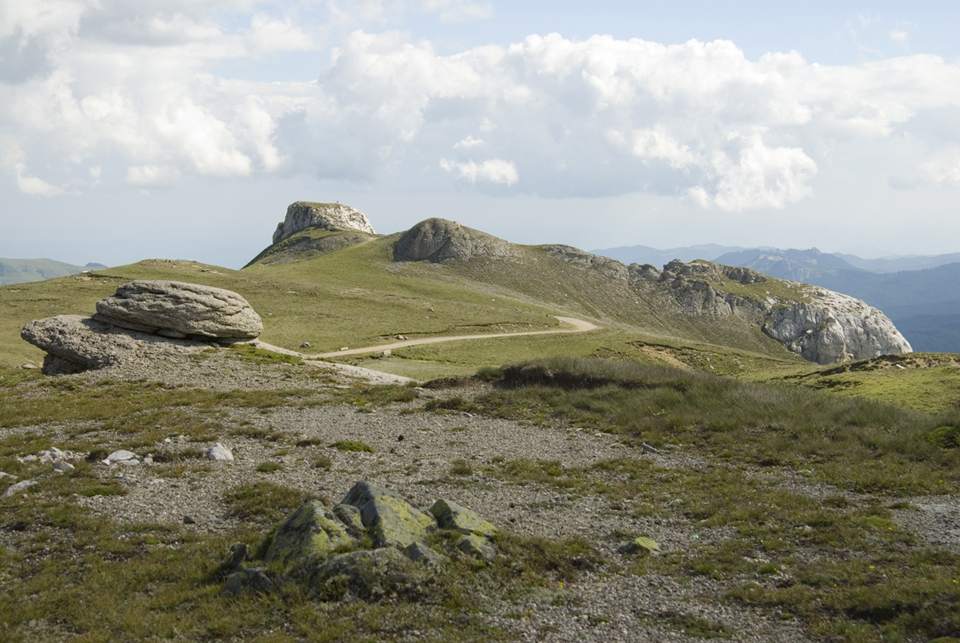 Elhagyva a Babele-t, úton az Omu felé.
